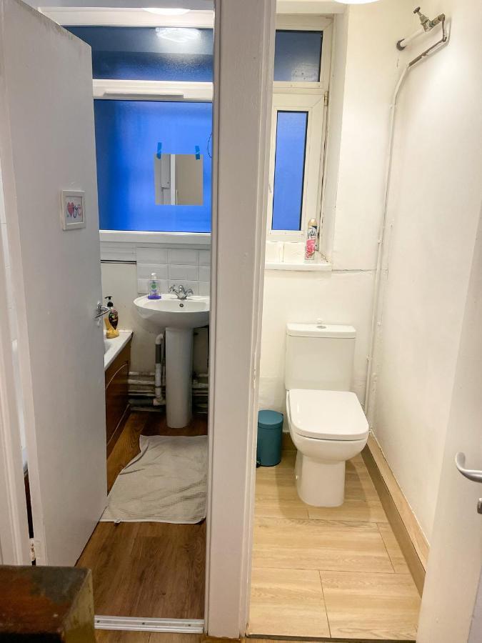Flat 4, Kingsbury House Villa London Bagian luar foto