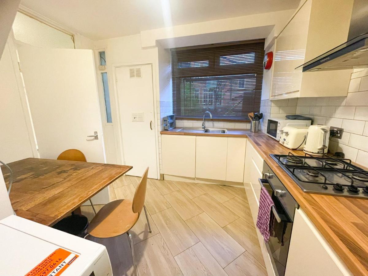 Flat 4, Kingsbury House Villa London Bagian luar foto
