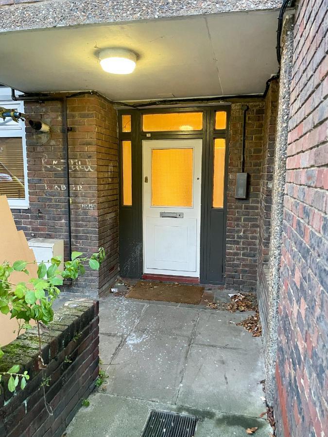 Flat 4, Kingsbury House Villa London Bagian luar foto